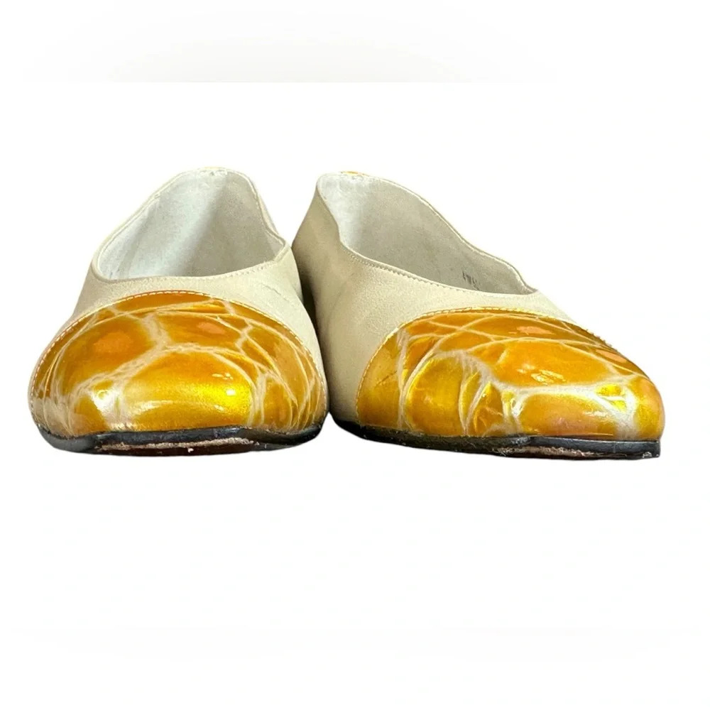 Stuart Weitzman Ivory Cream Classic Pumps Womens Size 8 AA Cap Toe Slip Heels - Picture 3 of 8